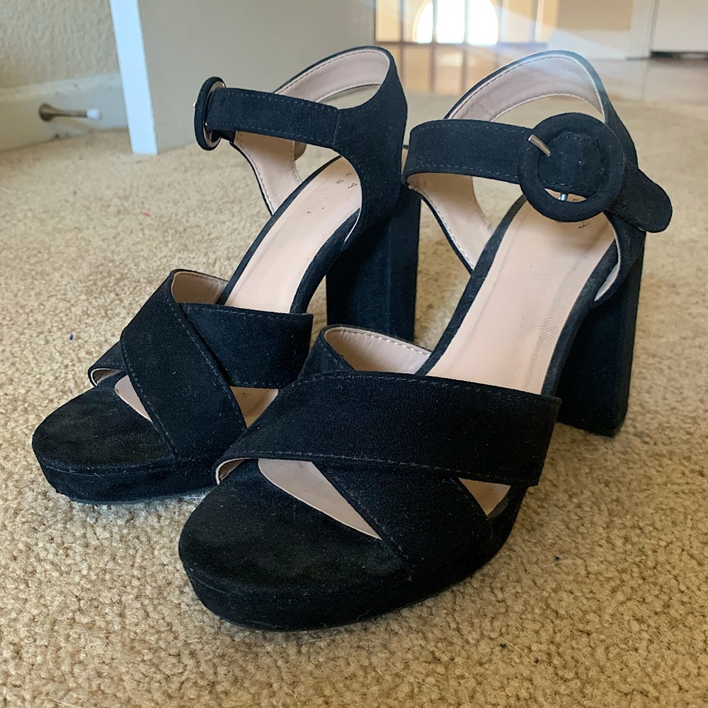 a new day Black Velvet Pumo Heels Buckle Strap - 6.5